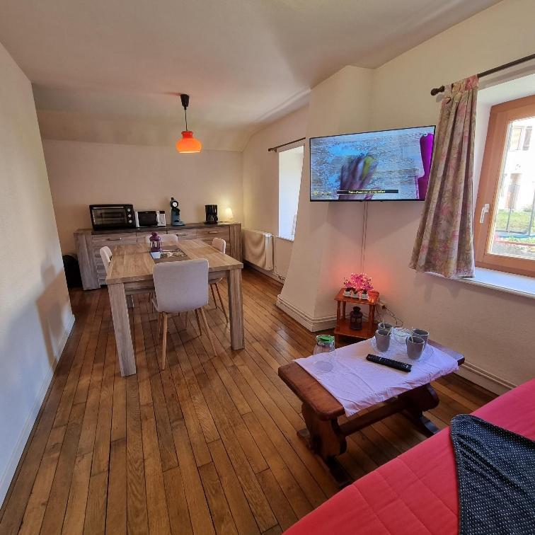 Gite Myrtille 2 A 6 Personnes Avec Spa Et Salle De Jeux Dans La Residence Вантрон Екстер'єр фото
